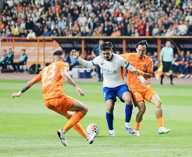 山东泰山客场惨败云南玉昆 宿茂臻：需总结问题