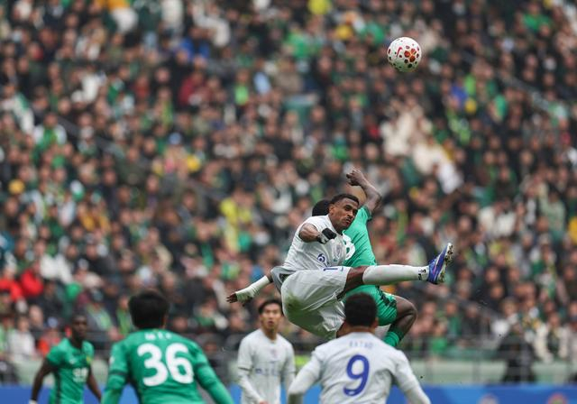 申花客场挑战国安1-1战平 创工体上座纪录