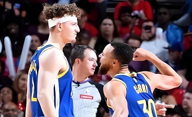 勇士逆转快船晋级附加赛第二轮 裁判漏判成关键