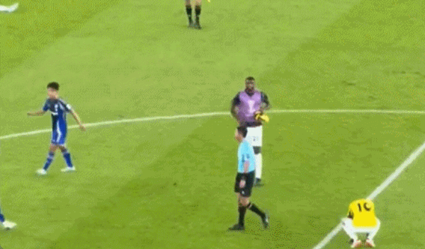 沙特国脚冲撞裁判遭重罚 吉达联合爆冷出局亚冠